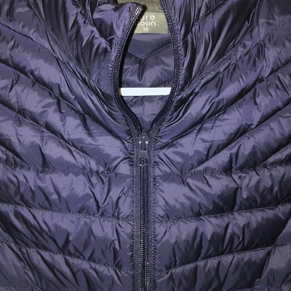 Down vest - Picture 2 of 8